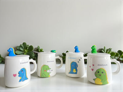 Taza Dinosaurio Feliz con Cucharita y Tapa – Colección Roar Friends 🦖