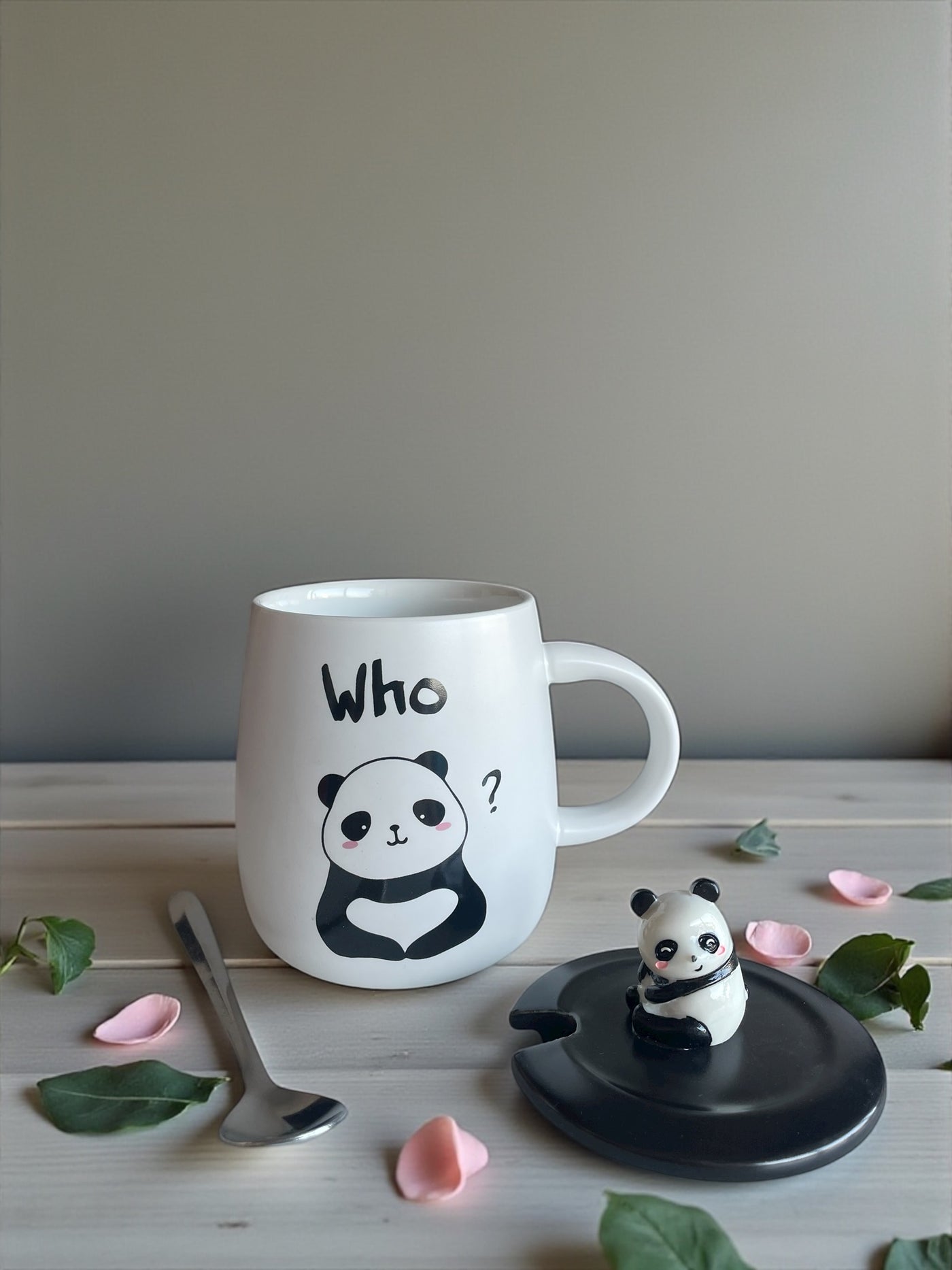 Taza Panda con Tapa y Cuchara | Cerámica Premium con Muñeco 3D