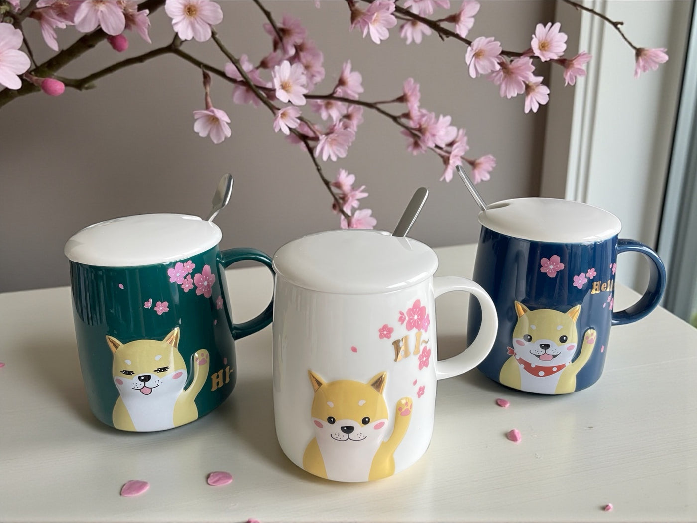 Taza Perrito Shiba con Cuchara y Tapa – Estilo Japonés Sakura