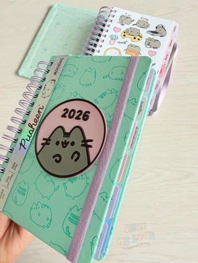 Agenda 2026 Pusheen – Edición Premium Pastel con Stickers y Separadores Mensuales