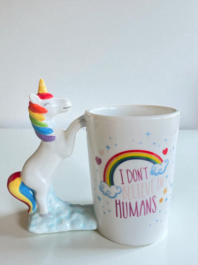 Taza Unicornio “I Don’t Believe in Humans” 🦄✨ – Diseño 3D con arcoíris